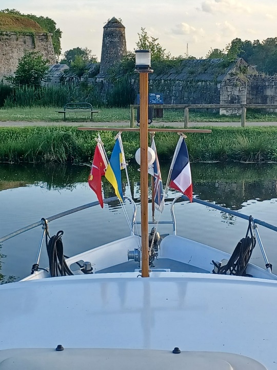Mooring at Auxonne
