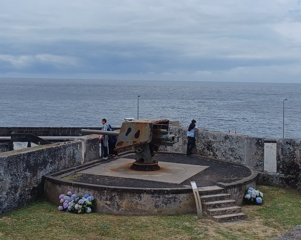 Gun emplacement, Fort of Fort of São Bras, Lagoa