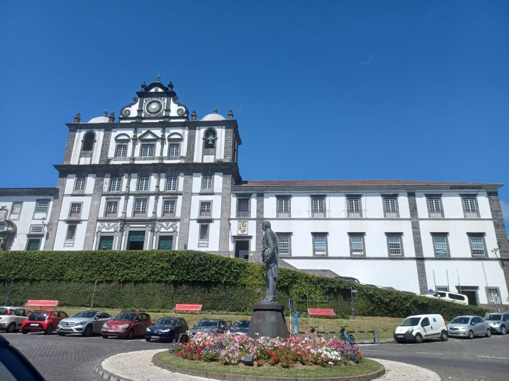 Museum of Horta and the Church of Matriz do Santissimo Salvador