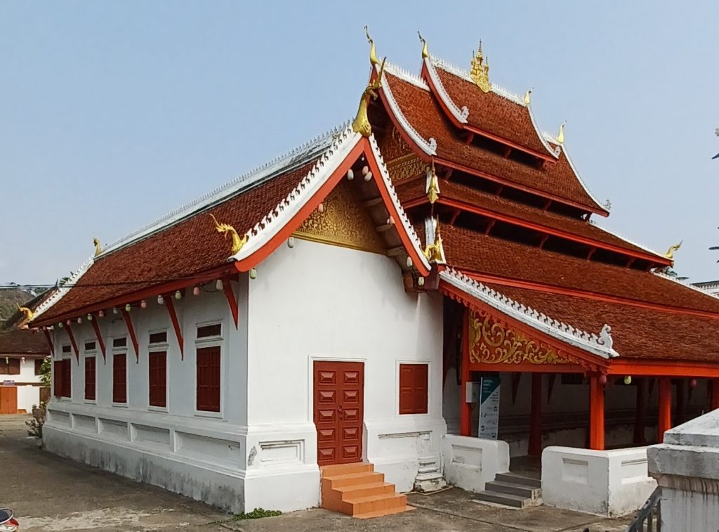Wat Mai Suwannaphumaham