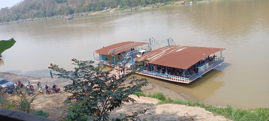 Car ferry, Luang Prabang