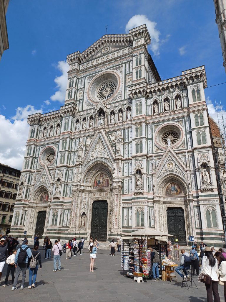 Facade, Catedrale or Duomo