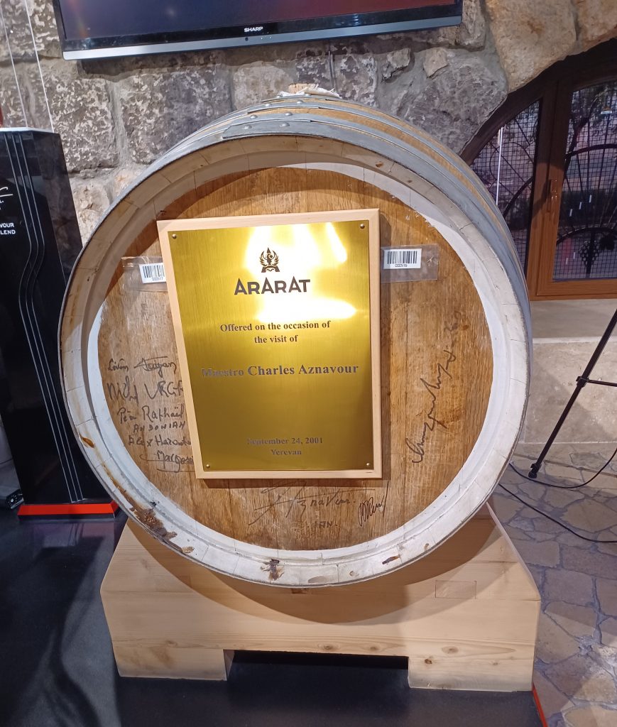 Offered on the occasion of Maestro Aznavour’s visit in 2001