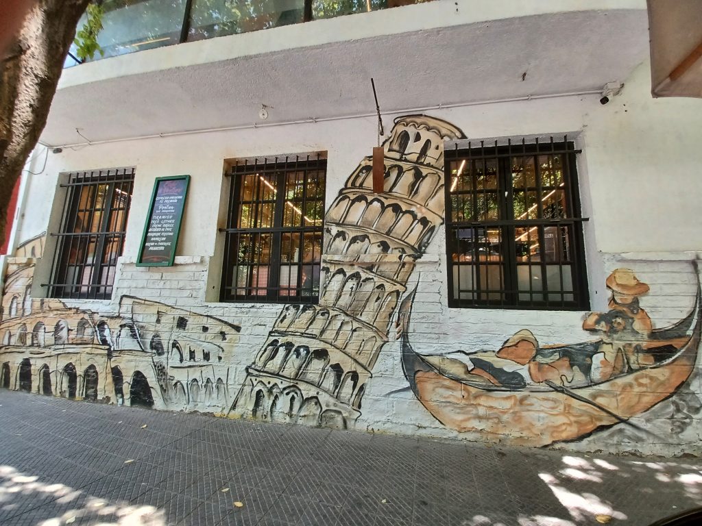 Murals, Italian restaurant, Bellavista, Santiago