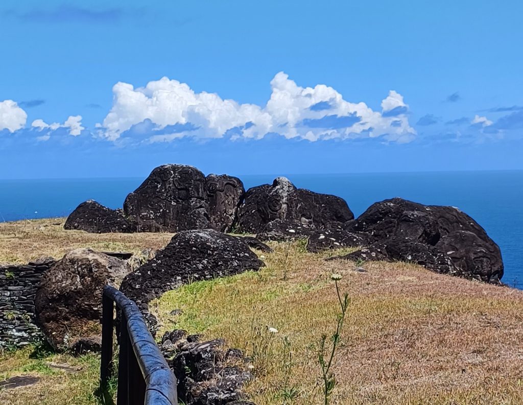 Petroglyphs, Orongo