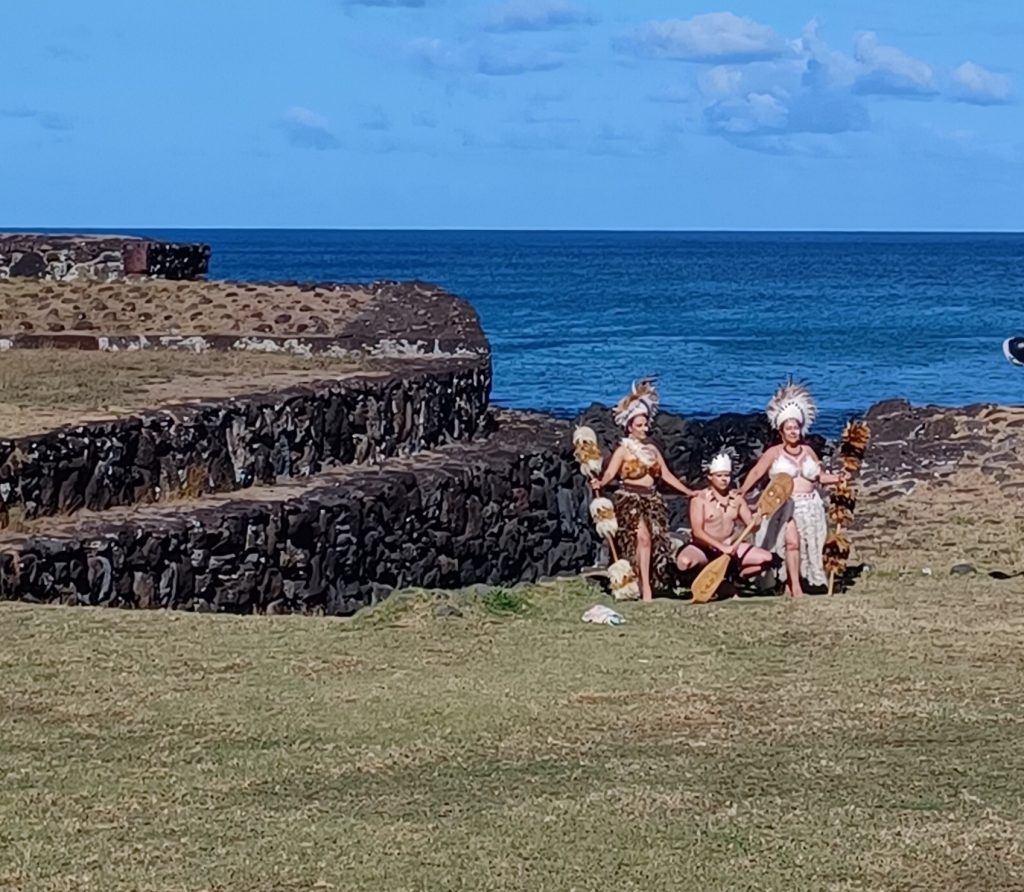 Kari Kari performers, Tahai