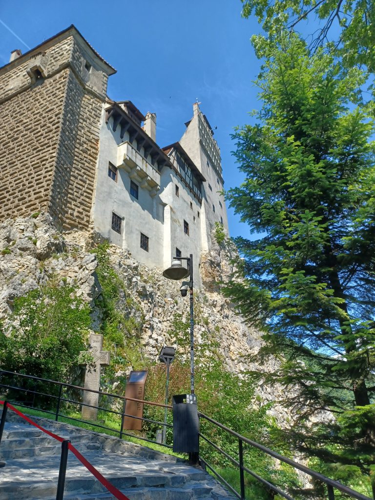 Steep path upwards to Bran Castle