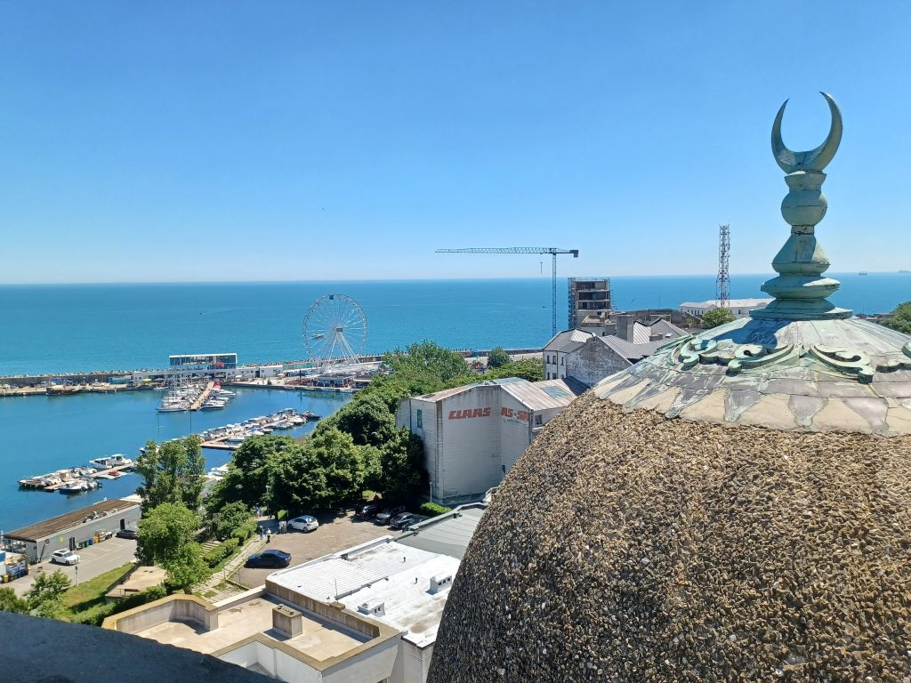 Dome of the Royal Mosque and Tomis Harbour