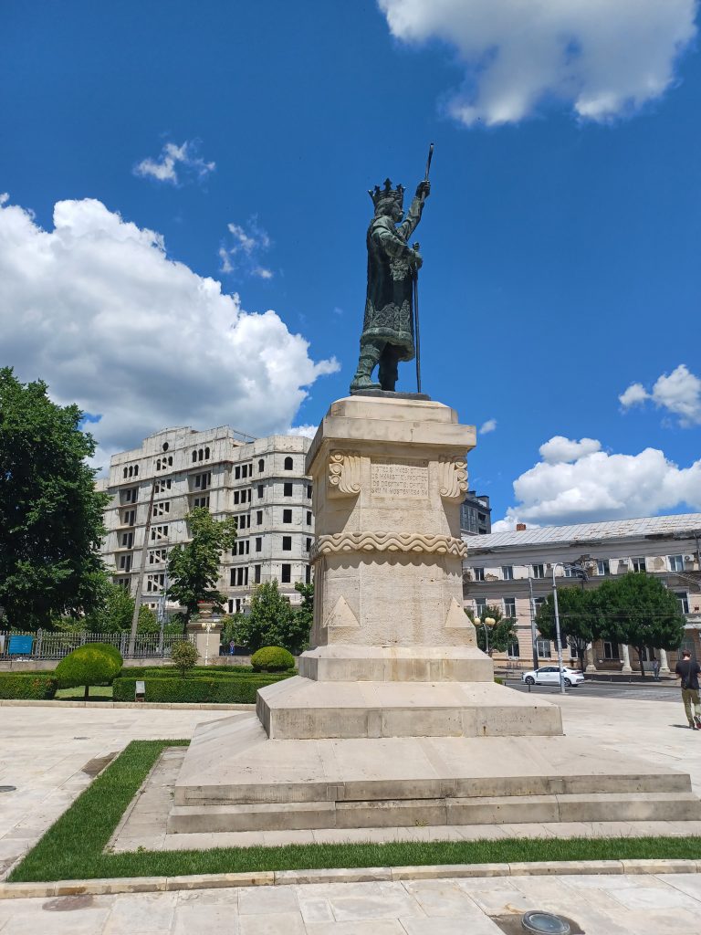 Stefan cel Mare Statue