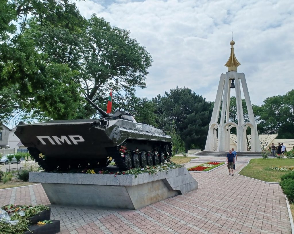 Tank and Eternal Flame, Memorial of Military Glory, Bender, Pridnestrovie